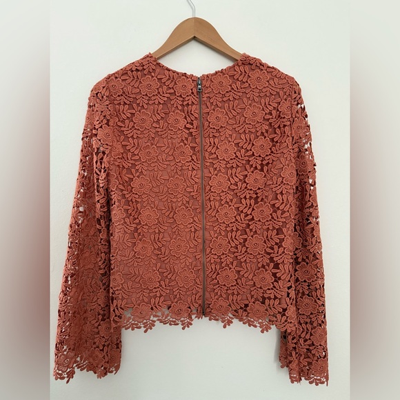 Alice and Olivia Pasha Chic Feminine Floral Embroidered Eyelet Size Medium - Picture 5 of 10